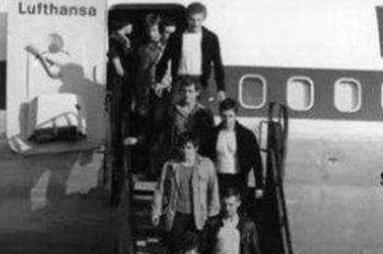 劫持|他劫持客机到中国避难,却被判坐牢8年,出狱后发现国家灭亡了!