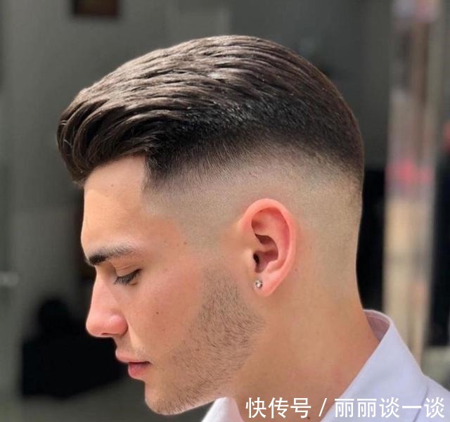 男生|男生短发发型TOP5凤梨头、飞机头、短刘海、短寸头,你喜欢哪个!