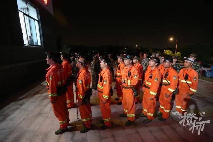 “跑得像飞一样！”凌晨1点，无人机发现第三只豹子，合围失败