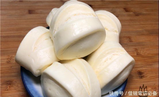 保鲜袋|保存馒头时，直接放冰箱就错了，学会一招，放1个月不干瘪不发霉