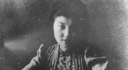 暗杀|她是蒋经国最喜欢的女人，为蒋家生了两个男孩，最终还是被暗杀