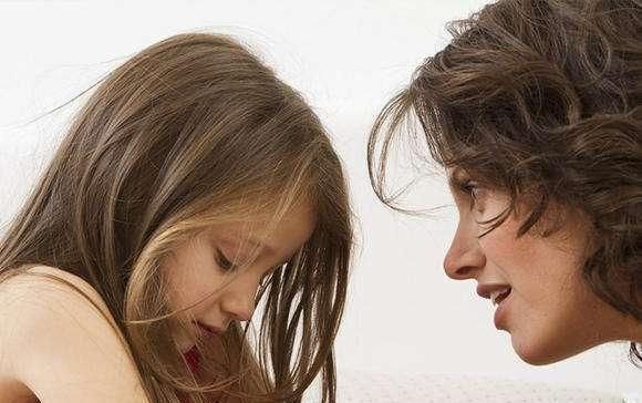 懂事|23岁姐姐打不过3岁弟弟,姐姐向妈妈哭诉,弟弟却一脸不屑