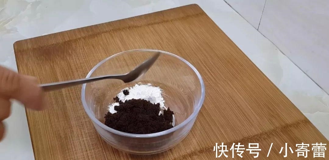 口水|两个鸡蛋, 三勺红糖, 不用发面做出来比糖糕都好吃, 边吃边流口水