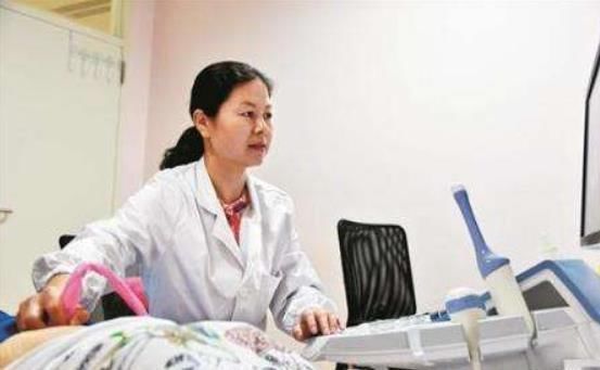 家人们|29岁宝妈意外怀上二胎,老公坚决不要,孩子一出生,全家乐开了花