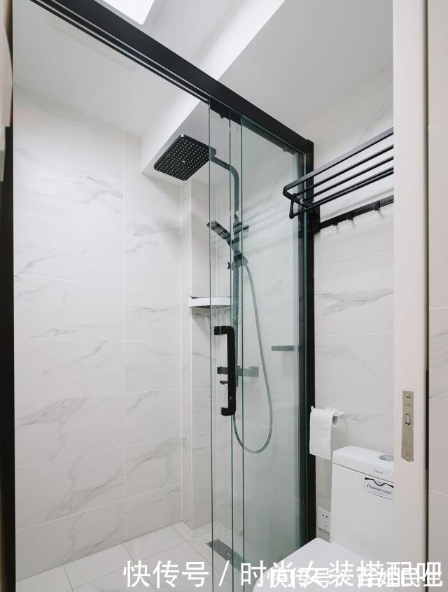 储物空间|52平小户型，竟有三分之二的储物空间，一家四口住着简单又温馨！