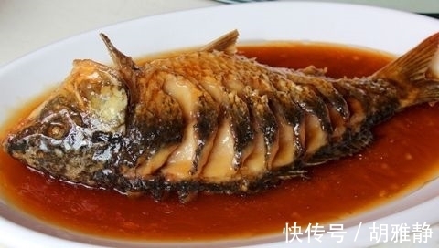 不管煎什么鱼,在入锅前多做一步,鱼不破皮不粘锅,色香味俱全!