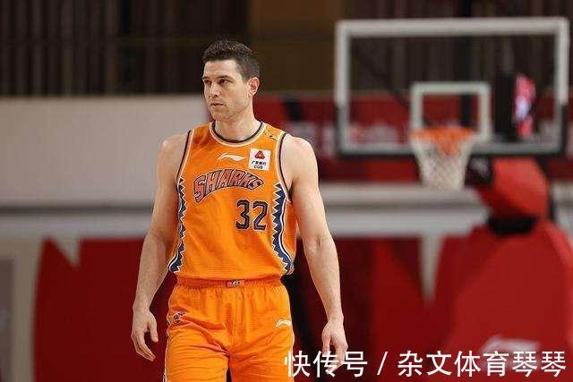 总冠军|正式出发!超级外援确定飞往中国航班,李春江冲击CBA总冠军