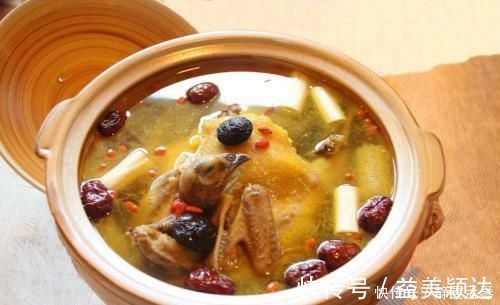 清炖鸡汤,这3种大料不要放,否则没营养还不好喝,很多人不知道