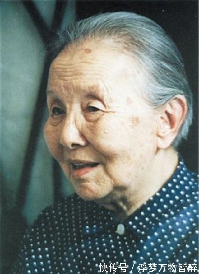 张爱玲$鲁迅瞧不起她,林徽因怼她连张爱玲也讽刺她,为何都看不惯冰心