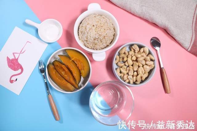 生长发育|宝宝辅食添加有讲究,家长容易掉进七个坑,别等害了娃才后悔