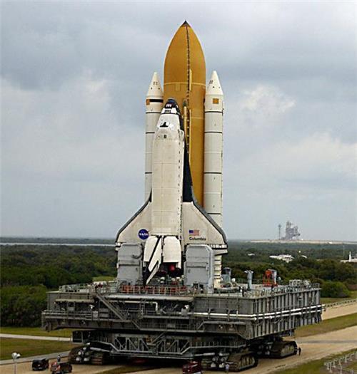 航天飞机返回地面失败，1400℃热气窜入机舱，7名宇航员瞬间融化