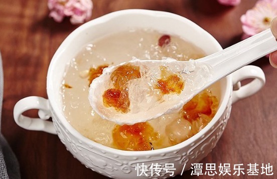 营养物质|女性怀孕后,手头再紧也要舍得吃4物,促进胎儿大脑发育,很重要