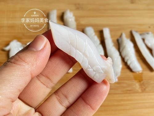  干煸墨鱼，过年必备下酒小菜，又鲜又嫩超好吃，待客家宴少不了
