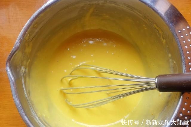  不用打发鸡蛋，也能做出松软可口的小蛋糕，简单易学，成功率超高