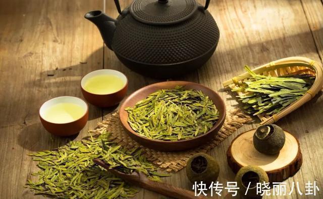 乌龙茶@茶叶保存多久?“一年茶,三年药,七年宝”啥意思?看完茅塞顿开