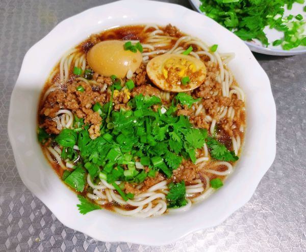 卤蛋面|臊子卤蛋面