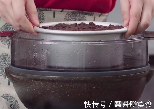 分享一款孩子爱吃的红豆松糕，香甜味美，松软营养，好吃又解馋