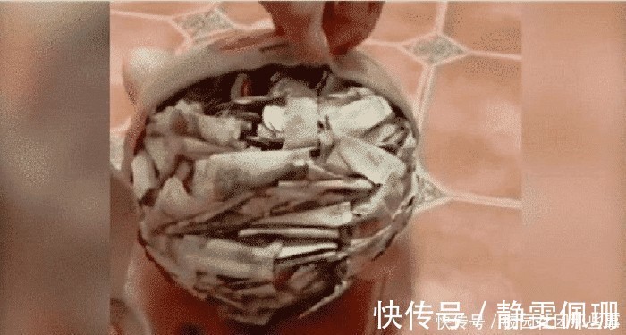 上学|妈妈觉得女儿不对劲,趁上学砸了她的存钱罐,网友:孝顺