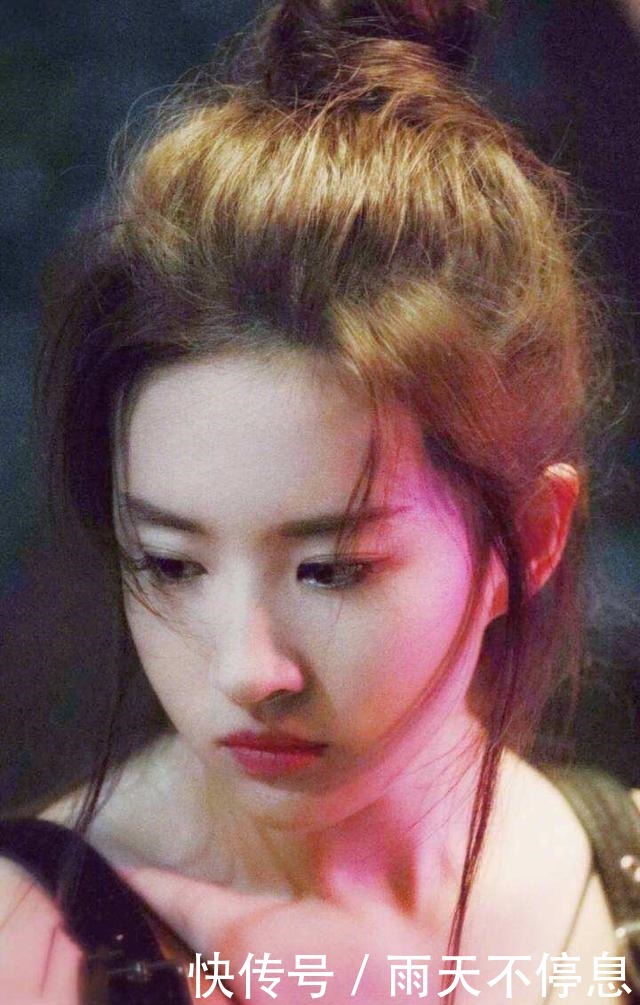 闪着光|我想做你的唇彩,美美地闪着光