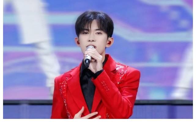 雙11晚會彩排路透：易烊千璽酷帥插兜，時代少年團變順毛乖小孩