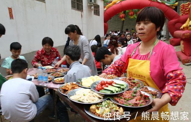 农村酒席上有一道“送客菜”，这道菜一上桌就走人，是什么菜呢