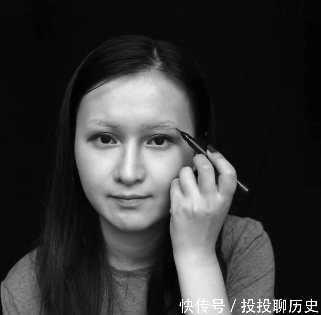 小姐姐“反串”仿妆荷兰弟，开局：别毁我男神，结局：能把手寄来吗？