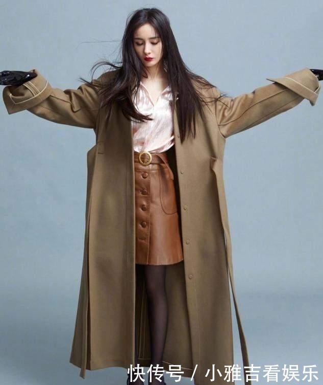 优雅|大衣下面不一定要搭裤子,今年流行“大衣+半身裙”,优雅显高级