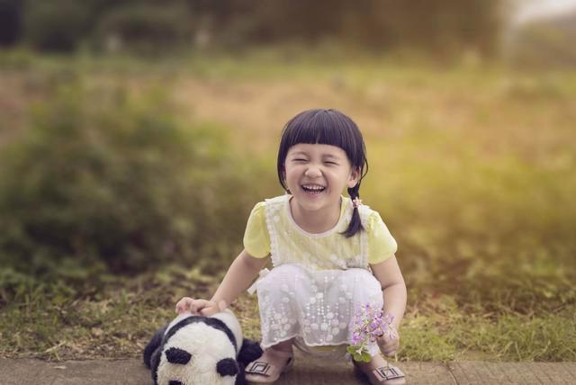 两家人|“最年轻婆婆”走红,新娘表情满是委屈,亲家母好难堪