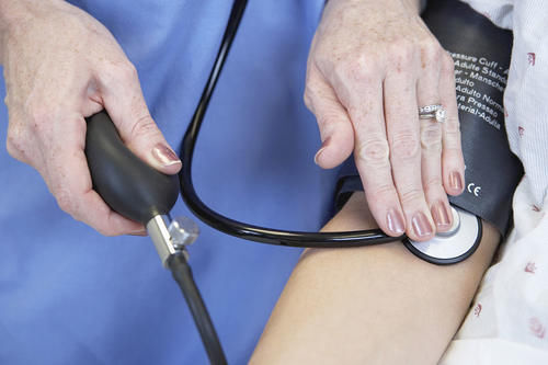  做好|血压多少算正常？血压较高时，这4件事可得努力做好