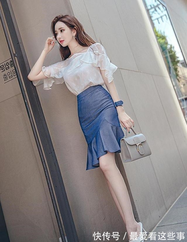 上衣 短袖雪纺上衣搭配牛奶鱼尾包臀裙,穿搭出小清风的感觉!
