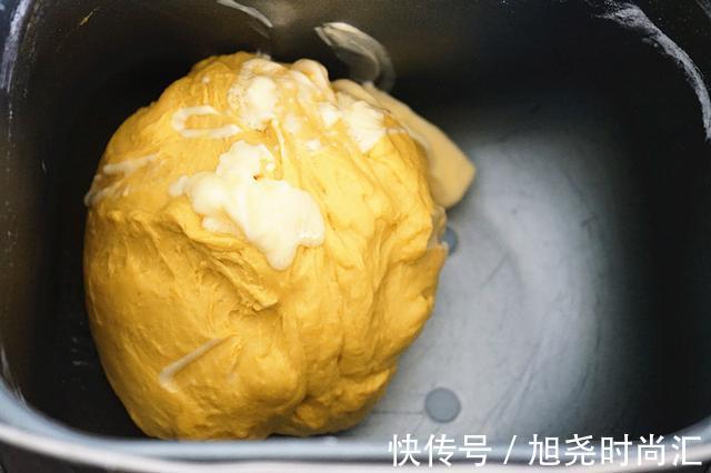 吐司|贝贝南瓜香甜软糯,做成吐司馅料好吃到爆,这食谱已被千人收藏了