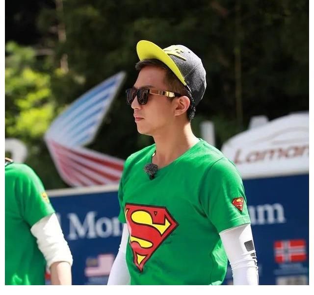 新跑男7人海报正式官宣，阵容大换血，还是没有盼来“沙郭蔡