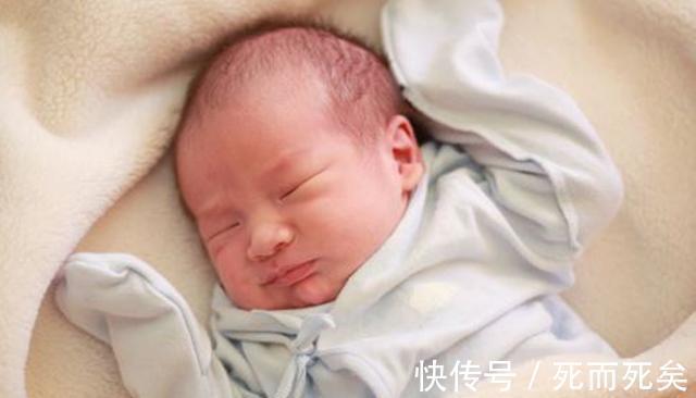 安全感|孩子刚满100天,宝妈无奈哭诉:早知道前3个月我就抱他睡了!