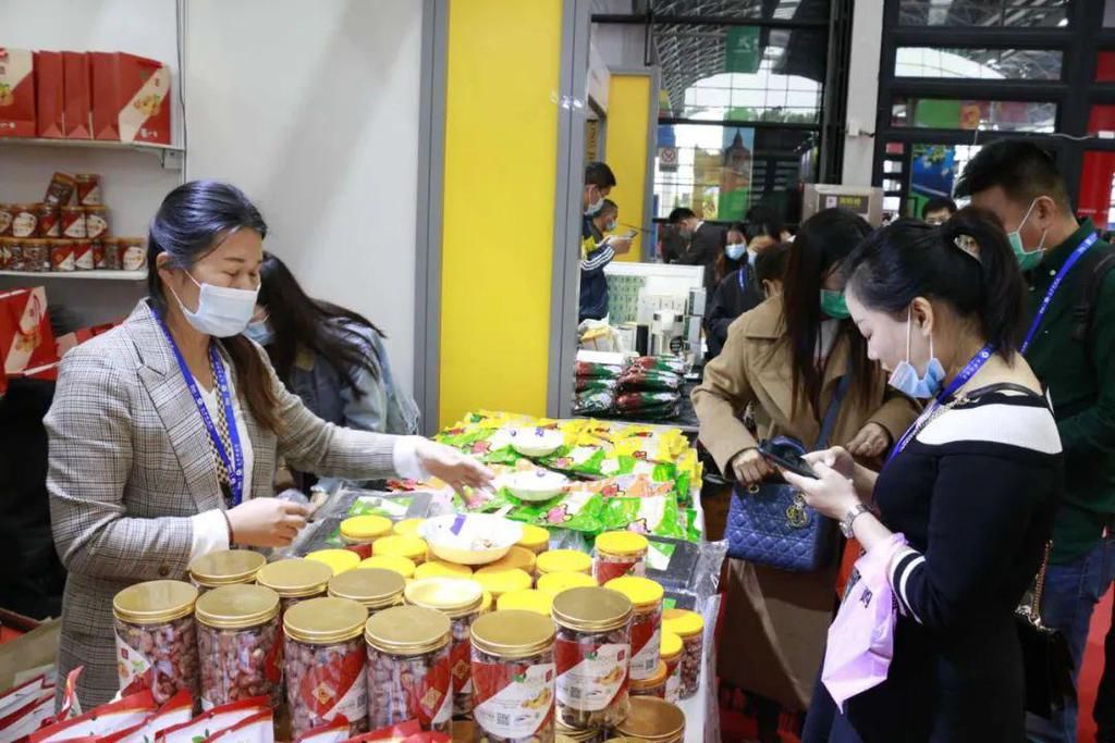 最全|伊朗真丝地毯、越南猫屎咖啡、马来西亚燕窝…今年东博会最全逛展攻略来了