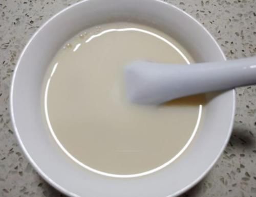 泡好的黄豆直接打豆浆是错的，多加一步，豆浆口感翻倍，更醇香