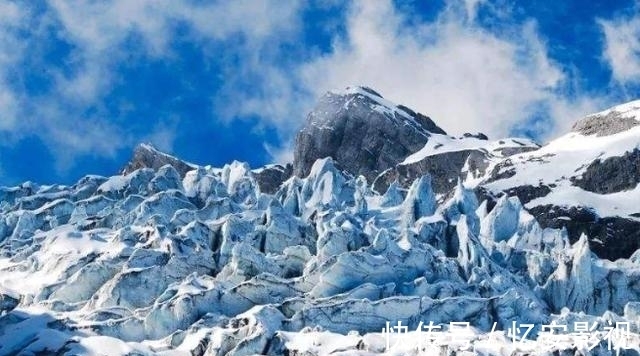 神山|从未有人登顶的玉龙雪山，山上常年都有雪，还被纳西族人称为神山