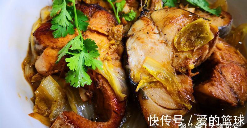 氨基酸|天冷了,多给家人做鱼吃,刺少肉嫩营养高,和白菜一起炖最香