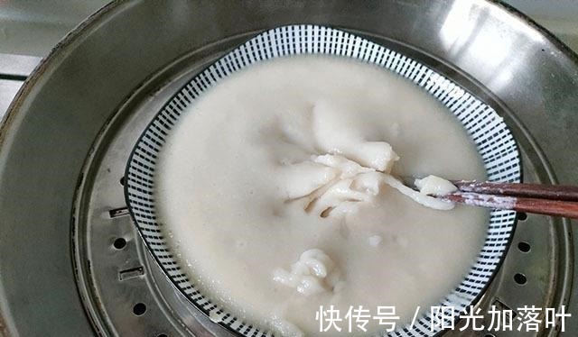 糯米粉|立秋后,多给家人做它吃,不煎不炸,拌一拌锅里蒸一蒸,好吃去燥!