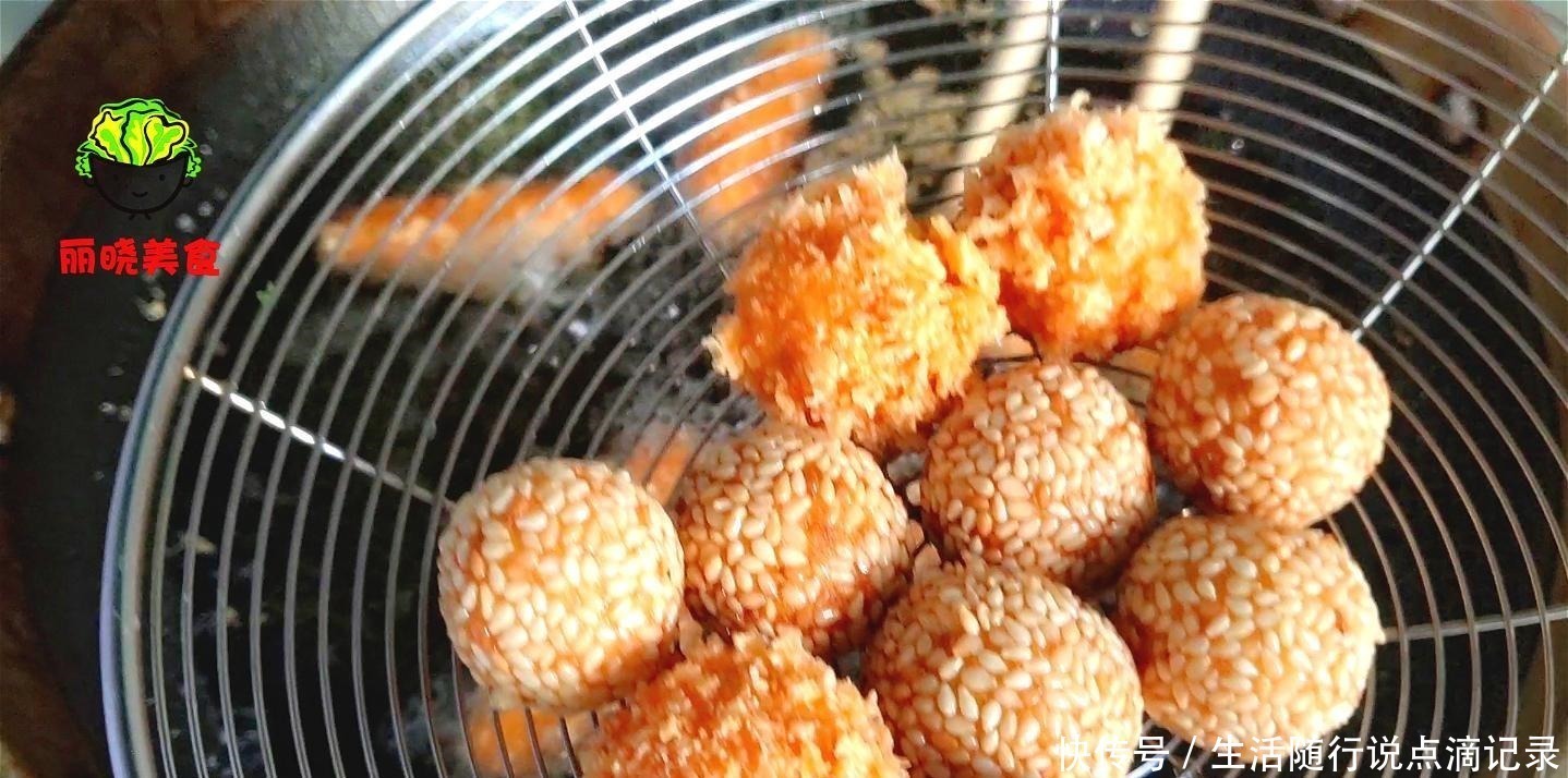 南瓜|半个南瓜，一碗糯米粉，简单一做，比油条简单多了，软糯又香甜