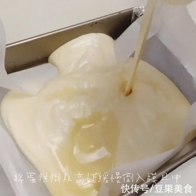 玉米油|纯手工打发的古早抖臀蛋糕，香浓绵密软到不知所措