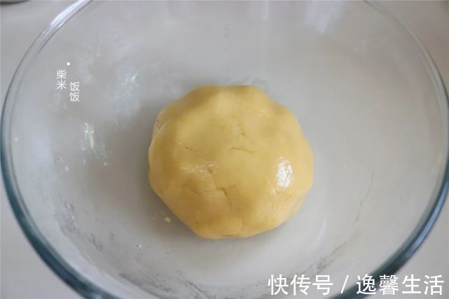 面团|想吃桃酥不用买,普通面粉就能做,做法简单,香酥好吃