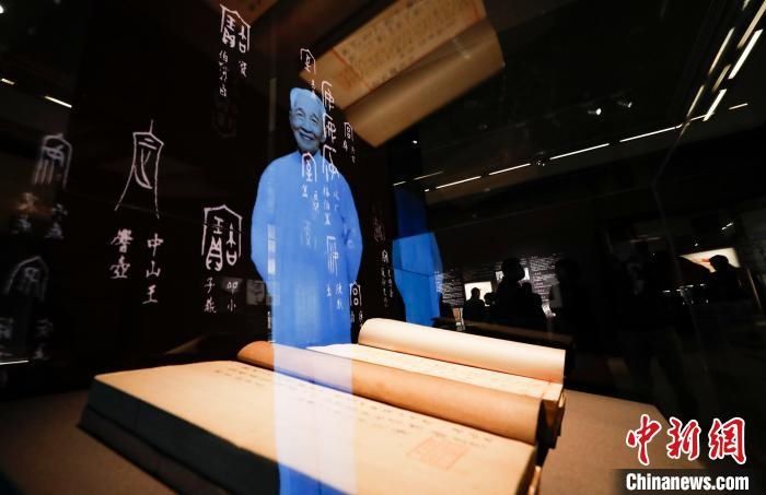  中国美术馆|“有容乃大——容庚捐赠展”在中国美术馆延展至明年1月