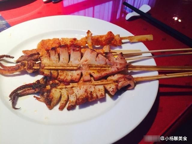 炒鱿鱼的时候,别再直接下锅了,只需一招,既提鲜又去腥