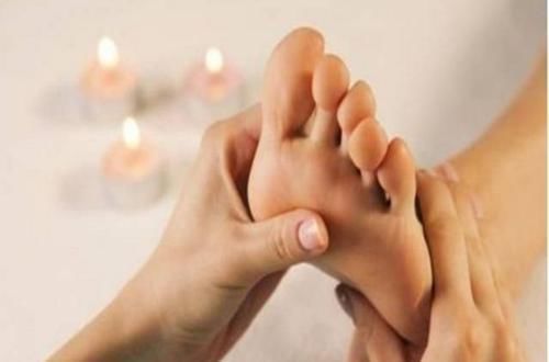 热水泡脚|易孕体质女性一碰就来个意外怀孕，大多有这五种特征，看你是吗