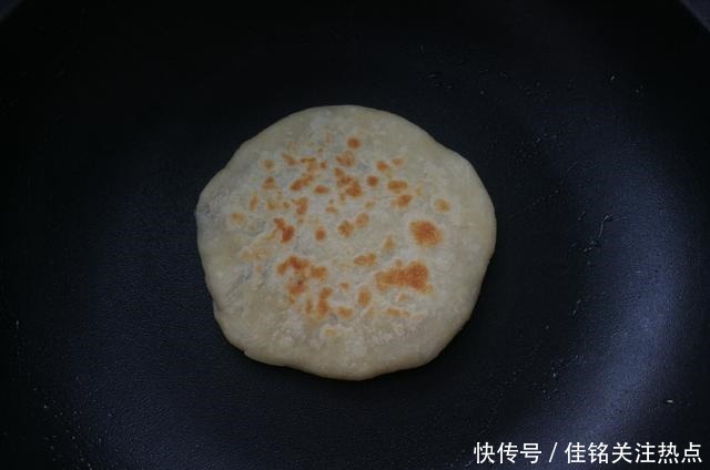 美味的红糖油酥饼，简单易学，好吃不油腻！