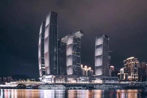 重庆一新地标走红,斥资超240亿元打造,却被网友吐槽“丑”