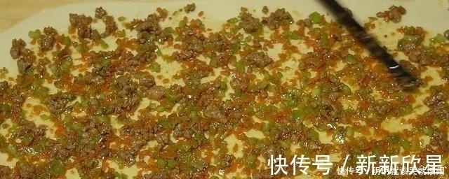 早餐|终于找到了!早餐最好吃的做法,不蒸不油炸,层层裹着馅料,真香