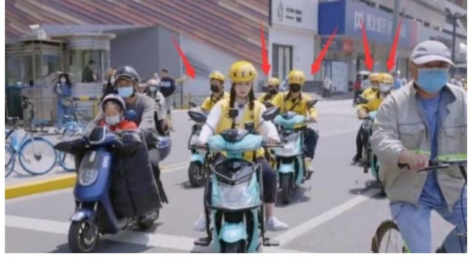 綜藝|耍大牌？沈夢辰錄綜藝時送外賣，身旁五個保鏢保駕護航引熱議？