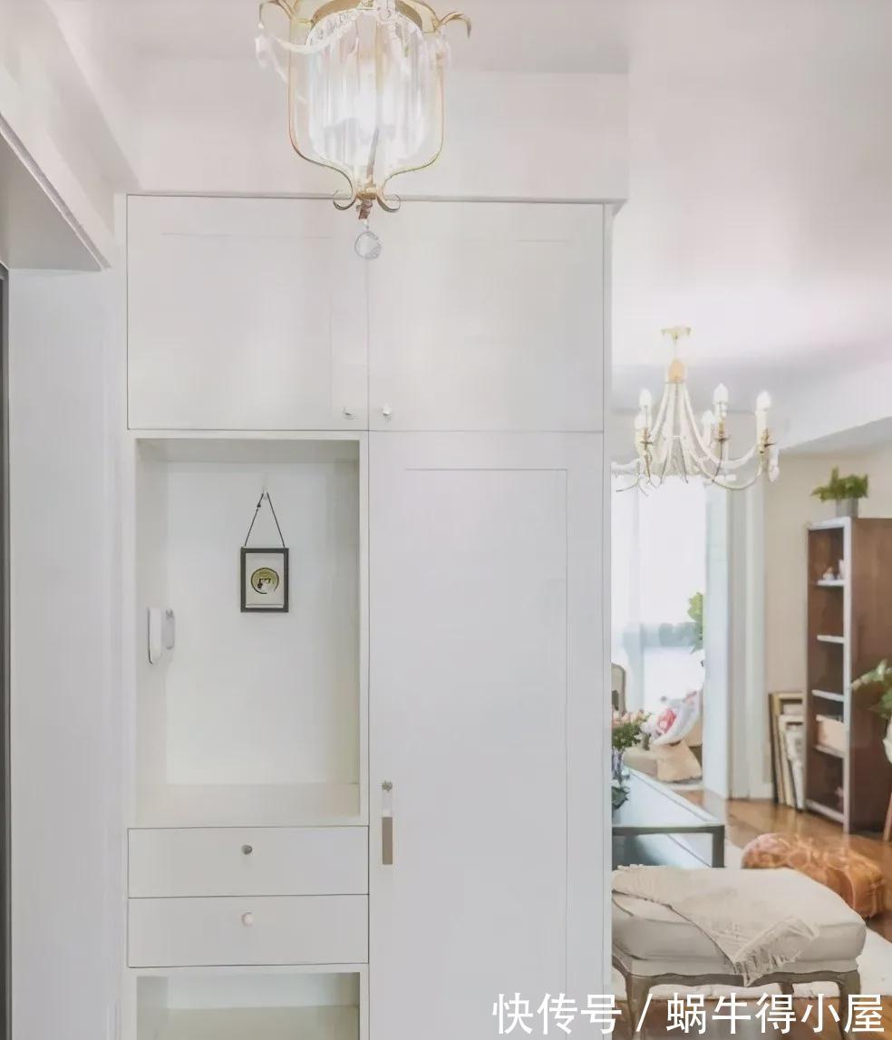 抽屉|110平新房装修超漂亮,头次见阳台隔断这样设计,卧室收纳最明智