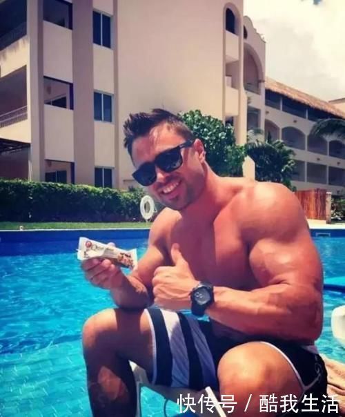 顶点|完美三角肌如何训练这几个动作,轻松练出完美三角肌